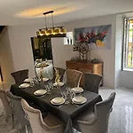 Domaine Pierre Monnaie Βίλα *
