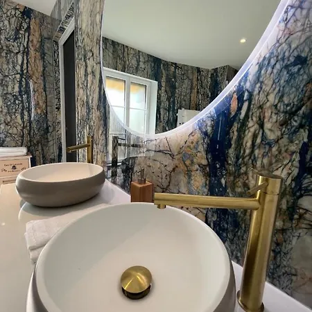 Domaine Pierre Monnaie 别墅 *