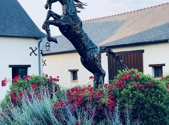 Domaine Pierre Monnaie *